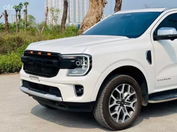 Ford Everest 2.0L ST5 6AT 2WD Titanium 2024 - New mới về siêu lướt các bác nhé