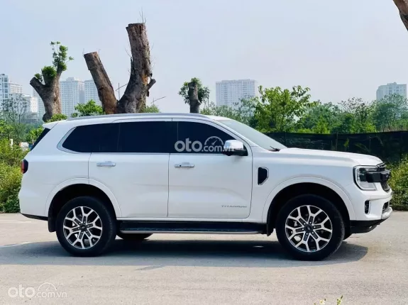 Ford Everest 2.0L ST5 6AT 2WD Titanium 2024 - New mới về siêu lướt các bác nhé