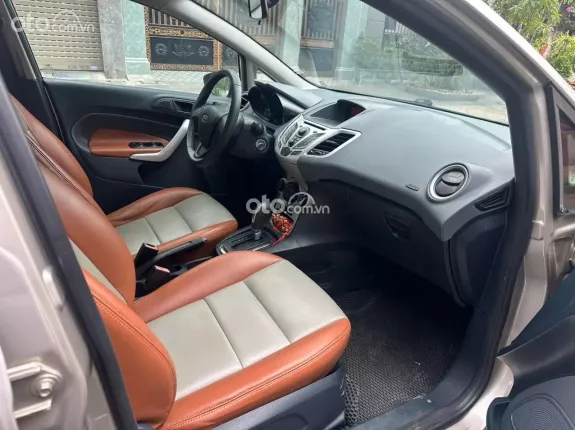 Ford Fiesta 1.6 AT 2011 - FORD FIESTA>200TR XE CÁ NHÂN ĐI RẤT KỸ_BAO TEST