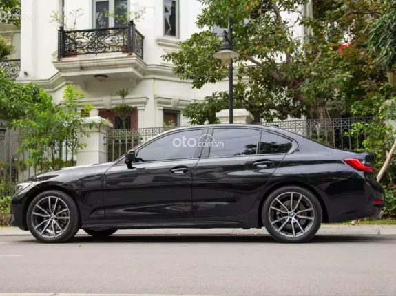 BMW 320i Sport Line 2022 - Bao check test