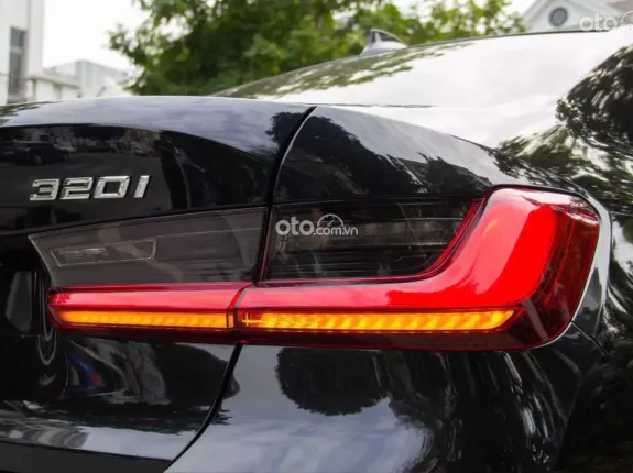 BMW 320i Sport Line 2022 - Bao check test