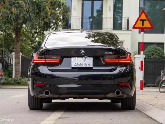 BMW 320i Sport Line 2022 - Bao check test