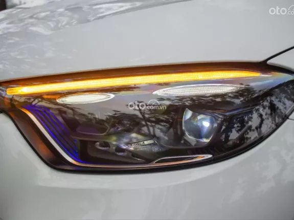 Mercedes-Benz GLC 300 4Matic 2023 - Odo 5900 km một chủ từ mới