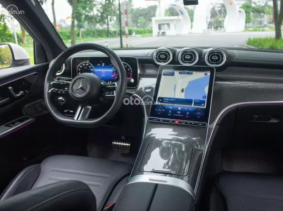 Mercedes-Benz GLC 300 4Matic 2023 - Odo 5900 km một chủ từ mới