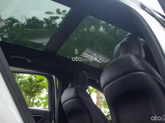 Mercedes-Benz GLC 300 4Matic 2023 - Odo 5900 km một chủ từ mới