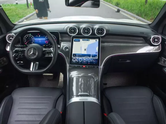 Mercedes-Benz GLC 300 4Matic 2023 - Odo 5900 km một chủ từ mới
