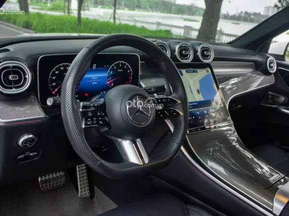Mercedes-Benz GLC 300 4Matic 2023 - Odo 5900 km một chủ từ mới