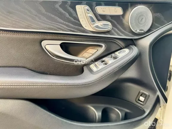 Mercedes-Benz GLC 300 4Matic 2022 - Bản độ Full từ GLC250 4Matic