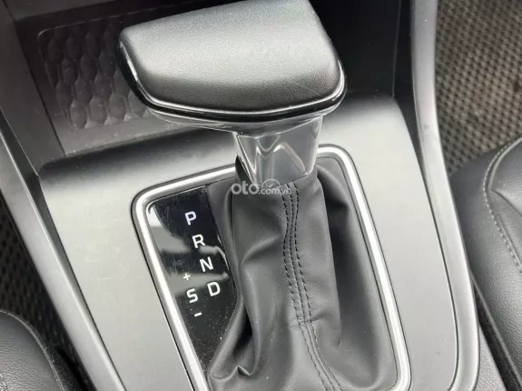 Hyundai Creta 1.5L Tiêu chuẩn 2022 - AT nhập khẩu 565t đẹp không tì vết