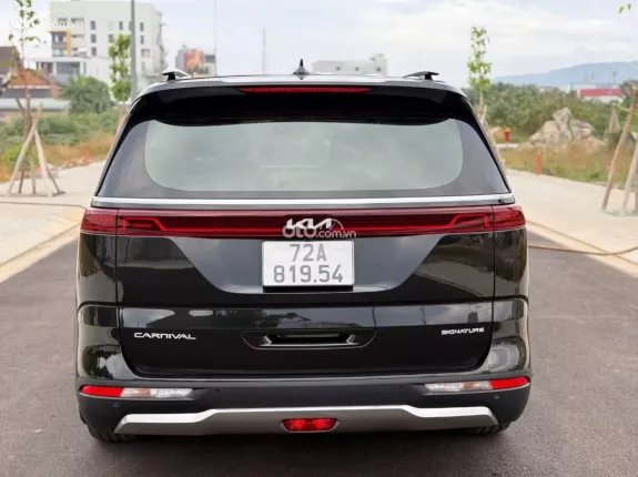 Kia Carnival 2.2D Signature 2023 - Kia Carnival 2.2D Signature 2023 -