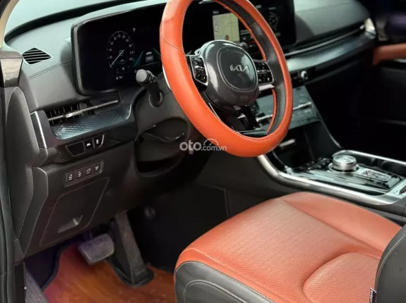 Kia Carnival 2.2D Signature 2023 - Kia Carnival 2.2D Signature 2023 -