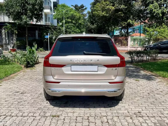 Volvo XC60 B6 Ultimate Bright 2023 - Odo 90km cho một chiếc xe độc nhất nhì