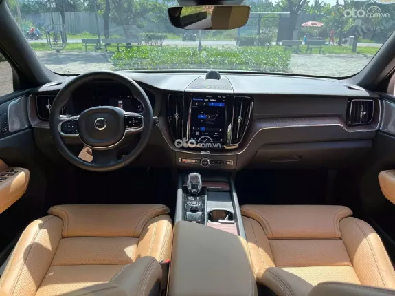 Volvo XC60 B6 Ultimate Bright 2023 - Odo 90km cho một chiếc xe độc nhất nhì