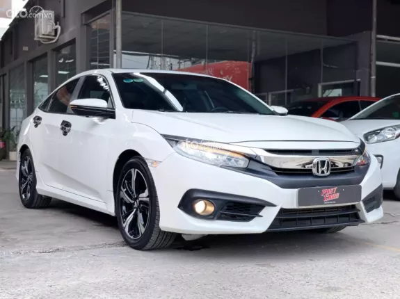 Honda Civic 1.5 L 2018 - Máy turbo - Cửa nóc