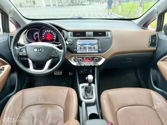 Kia Rio 1.4 AT Hatchback 2015 - Rio AT hatckback 2015