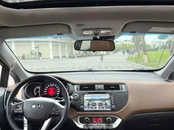 Kia Rio 1.4 AT Hatchback 2015 - Rio AT hatckback 2015