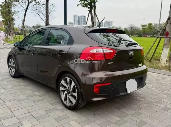 Kia Rio 1.4 AT Hatchback 2015 - Rio AT hatckback 2015