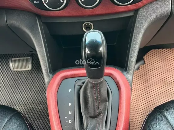 Hyundai Grand i10 Hatchback 1.2 AT 2018 - I10 AT hatchback 2018