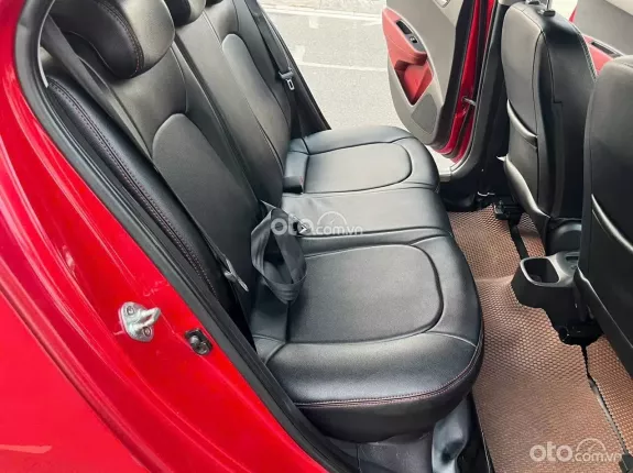 Hyundai Grand i10 Hatchback 1.2 AT 2018 - I10 AT hatchback 2018