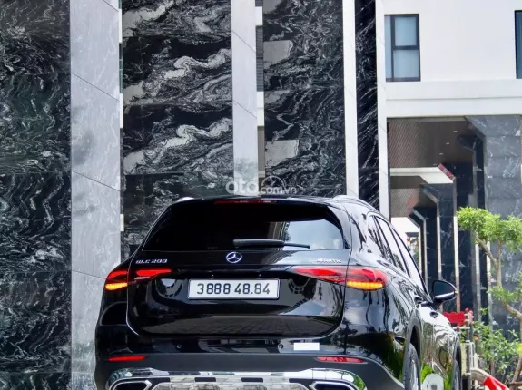 Mercedes-Benz GLC 200 4Matic 2024 - Tên công tý xuất VAT 900 triệu