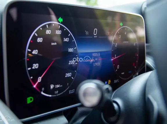 Mercedes-Benz GLC 200 4Matic 2024 - Tên công tý xuất VAT 900 triệu