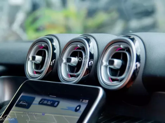 Mercedes-Benz GLC 200 4Matic 2024 - Tên công tý xuất VAT 900 triệu