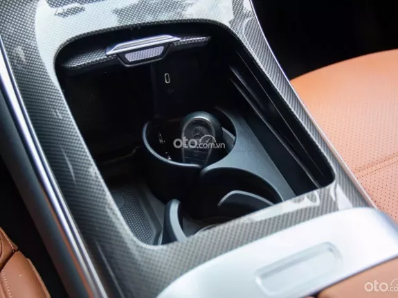 Mercedes-Benz GLC 200 4Matic 2024 - Tên công tý xuất VAT 900 triệu