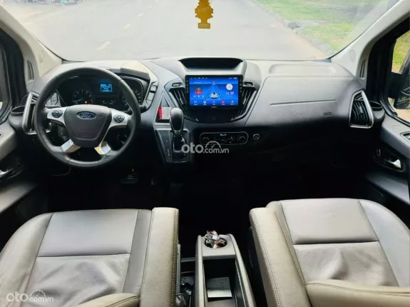 Ford Tourneo Titanium 2019 - 7 chỗ cơ bản, máy gầm rất mới