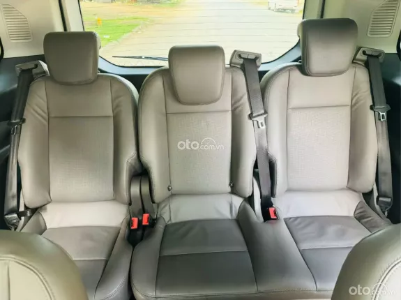 Ford Tourneo Titanium 2019 - 7 chỗ cơ bản, máy gầm rất mới