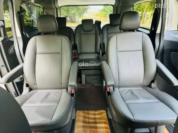 Ford Tourneo Titanium 2019 - 7 chỗ cơ bản, máy gầm rất mới