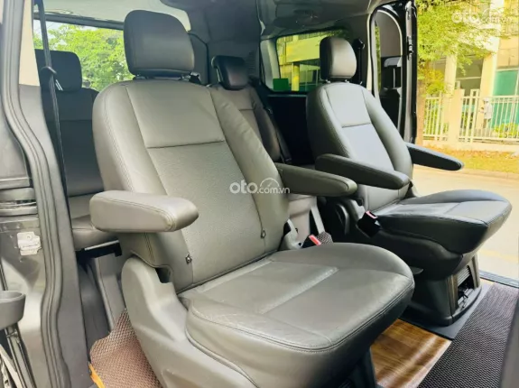 Ford Tourneo Titanium 2019 - 7 chỗ cơ bản, máy gầm rất mới