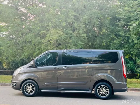 Ford Tourneo Titanium 2019 - 7 chỗ cơ bản, máy gầm rất mới