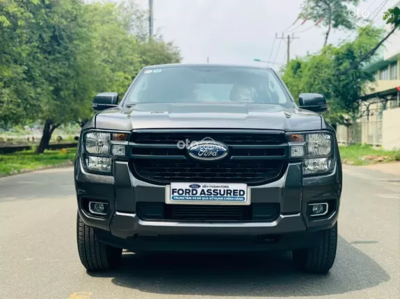 Ford Ranger XLS 2.2 4x2 AT 2023 - Siêu lướt, cần bán gấp