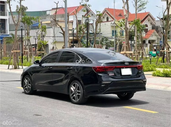 Kia Cerato 1.6 AT Deluxe 2020 - Sedan sang trọng, tiết kiệm, chạy êm như mới