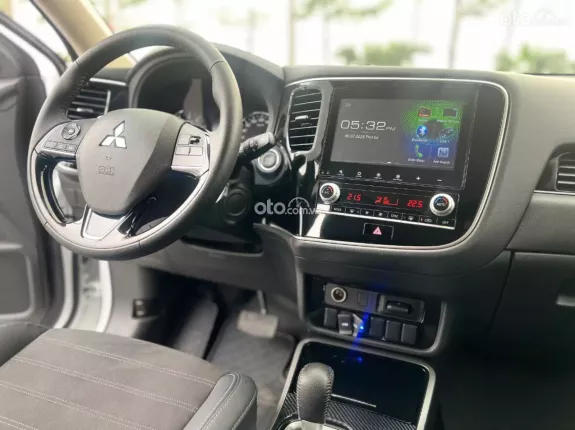 Mitsubishi Outlander 2.0 CVT 2022 - Outlander 2.0CVT 2022