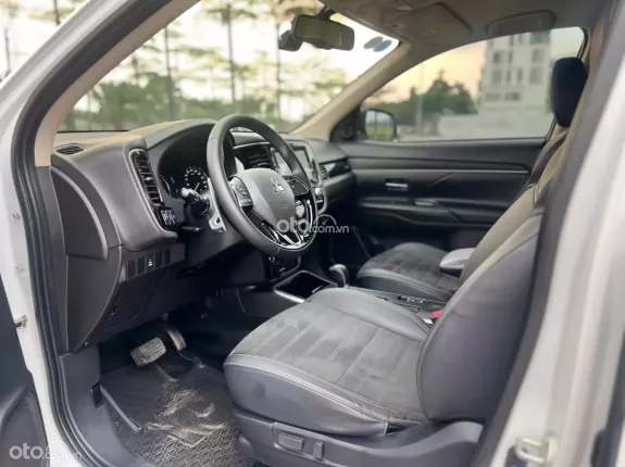 Mitsubishi Outlander 2.0 CVT 2022 - Outlander 2.0CVT 2022