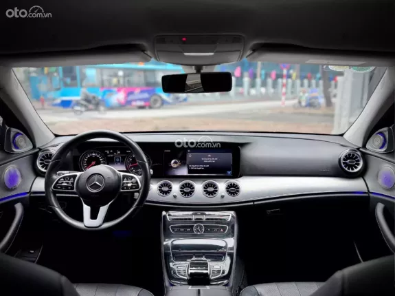 Mercedes-Benz E180 1.5 I4 2020 - Cần bán Mercedes E180 sx 2020 đẹp xuất sắc giá chỉ 9 đồng