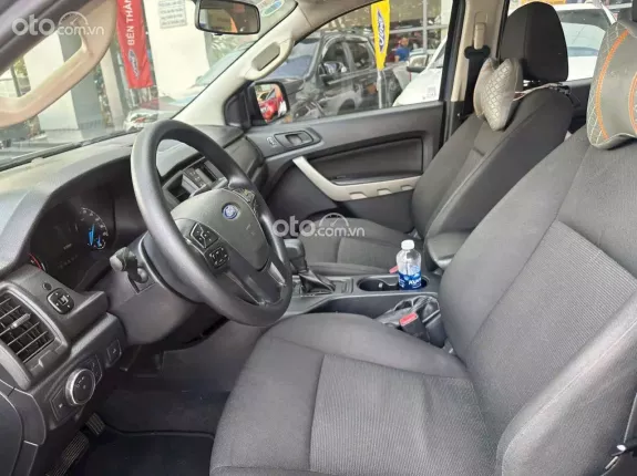Ford Ranger XLS 2.2 4x2 AT 2018 - FORD RANGER Model 2019 Số tự động_1 chủ đi rất kỹ