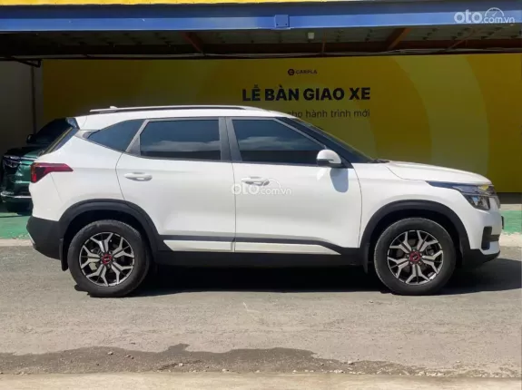 Kia Seltos 1.4T Deluxe 2021 - 545tr