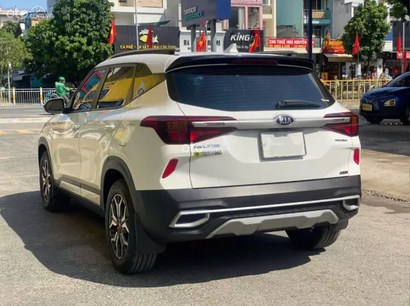 Kia Seltos 1.4T Deluxe 2021 - 545tr