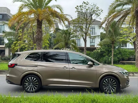 Volkswagen Viloran Luxury 2023 - Volkswagen Viloran Luxury 2023