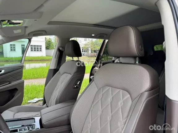 Volkswagen Viloran Luxury 2023 - Volkswagen Viloran Luxury 2023