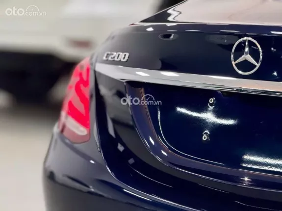 Mercedes-Benz C200 2018 - Bảo dưỡng full ls hãng