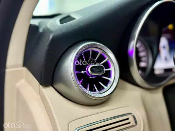 Mercedes-Benz C200 2018 - Bảo dưỡng full ls hãng