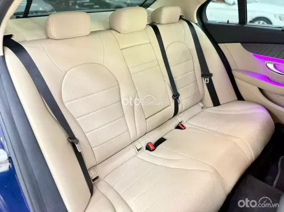 Mercedes-Benz C200 2018 - Bảo dưỡng full ls hãng
