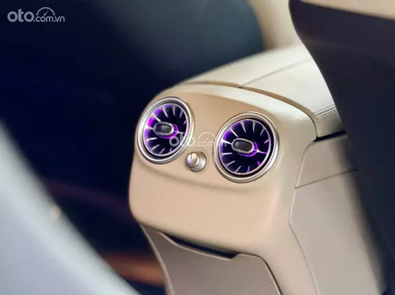 Mercedes-Benz C200 2018 - Bảo dưỡng full ls hãng