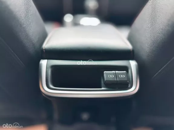 Toyota Fortuner 2.4 AT 4x2 Legender 2024 - Odo 8.000 km - Siêu lướt