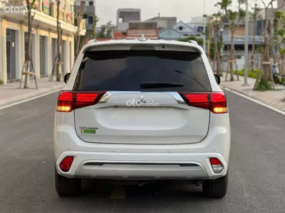 Mitsubishi Outlander 2.0 CVT 2022 - SUV SANG, CHẠY ÊM KHÔNG LÔI
