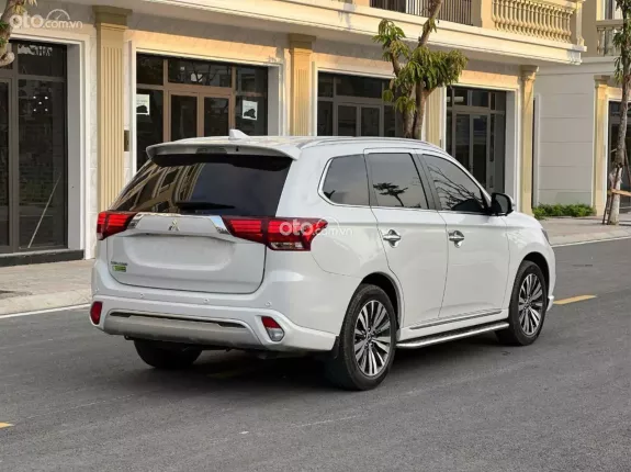 Mitsubishi Outlander 2.0 CVT 2022 - SUV SANG, CHẠY ÊM KHÔNG LÔI