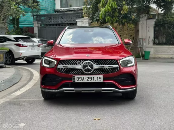 Mercedes-Benz GLC 300 4Matic 2021 - Chất xe đi siêu ít, bank 70%. Tư vấn 24/7